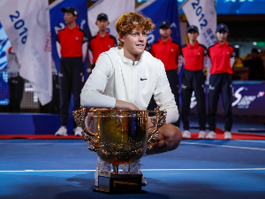 Јаник Синер победио Медведева и освојио турнир у Пекингу
