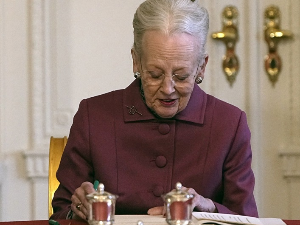Симболика броша краљице Маргрете током чина абдикације 