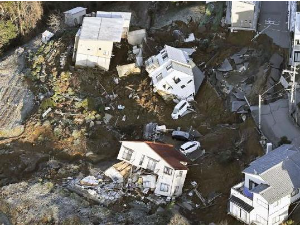 Наставља се потрага за преживелима у земљотресу у Јапану