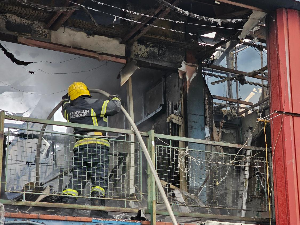 Локализован пожар у Кинеском тржном центру на Новом Београду