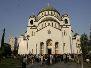 Поноћна Божићна литургија из Храма Светог Саве