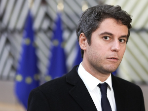 Габријел Атал нови премијер Француске 