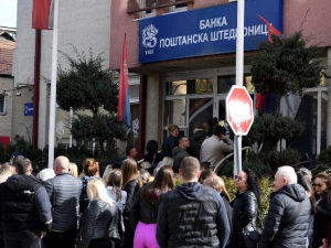 У српским срединама широм КиМ и данас редови испред пошти због одлуке Приштине да забрани динар