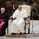 "Још сам прехлађен" – папа Фрањо прекинуо говор, па прегледан у римској болници