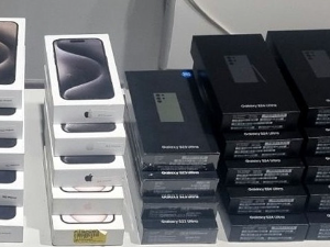 Управа царина: Мобилни телефони вредни 28.000 евра у пртљагу путника из Дубаија