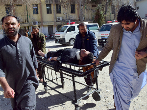 Дан пре избора 22 особе страдале у две експлозије у пакистанској провинцији Белуџистан