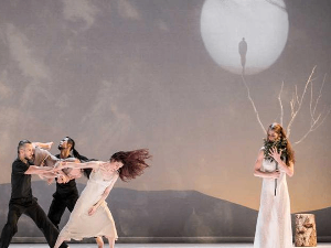 Каролин Карслон: Дрво – поетски фрагменти