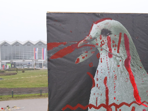 Одржан протест у Новом Саду, окупљени блокирали раскрсницу код Железничке станице