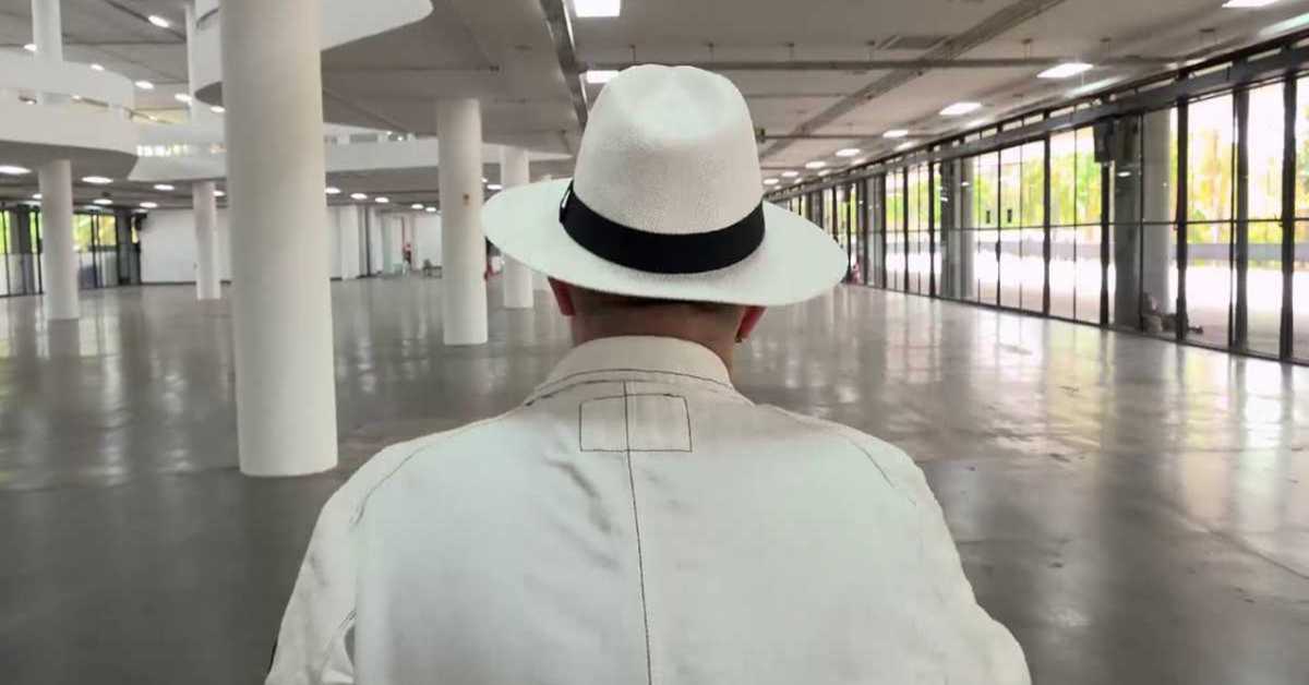 Утопија: Уметник, јунак, 4-10