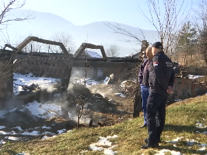 Николинац код Сокобање: Помоћ у сточној храни после пожара