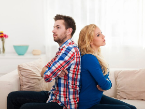 Како разговарати о новцу са партнером, нарочито ако једно зарађује више