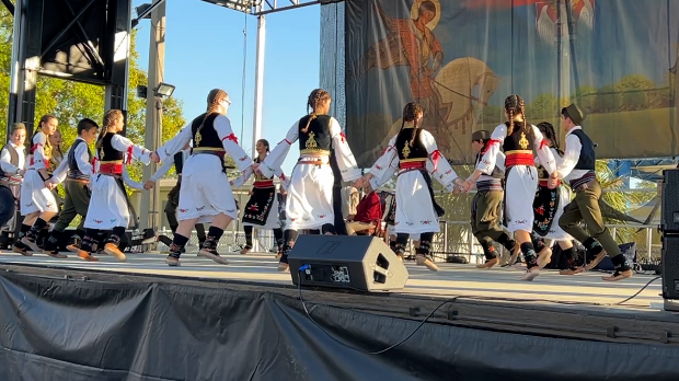 Фамилиологија: Из тинејџ угла Фамилиологија: Из тинејџ угла