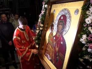 Икона Богородице Тројеручице стигла у Преображенски храм у Панчеву