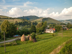 Село као нова шанса за младе – држава помаже у куповини кућа и обнови домова култура