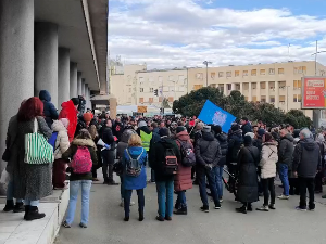 Протест у Новом Саду испред Скупштине Града; студенти ЕТФ-а блокирали део Булевара краља Александра