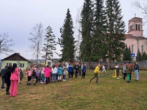 Квадратура круга: Село које живи од пршуте и печења