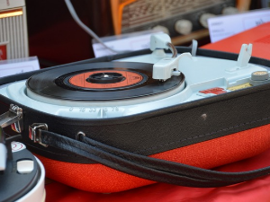 Игла на винилу - Little Tony