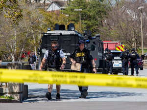 Две особе убијене, 14 повређено у пуцњави на журци у Мемфису