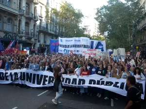 Протести у Аргентини због "резова" буџета за државне факултете