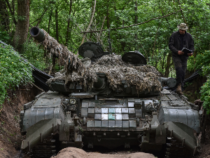 Пољска и Литванија помажу Украјини да поврати војно способне из иностранства; Кијев: Руска војска напада у више региона и области