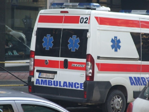 Повређена девојчица у Новом Саду када је на њу налетео аутомобил