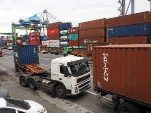 Извоз Тајвана у матицу Кину пропорционално најнижи у последње две деценије   