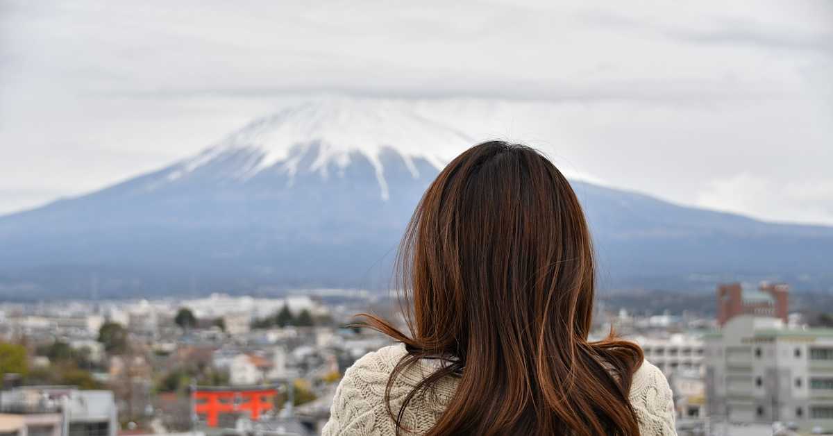 Како Јапанци "терају" туристе – планина Фуџи и улица гејши у Кјоту биће "скривени" од туриста