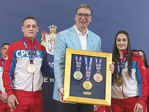 Влада Републике Србије наградила боксерске шампионе и њихове тренере за  европско првенство