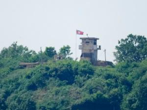 Јужнокорејска војска испалила хице упозорења на 20 севернокорејских војника