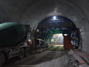 Завршено више од 50 одсто радова на изградњи Иришког венца, најдужег тунела кроз Србију