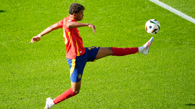 Јамал ушао у историју као најмлађи фудбалер на европским првенствима