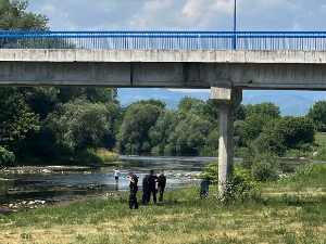 Полиција пронашла девојку са вишеструким повредама испод моста у Чачку