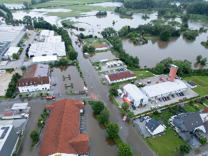 Поплаве у Горњој Баварској – страдао ватрогасац, евакуисано више од 200 људи 