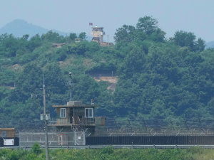 Хици упозорења из Јужне Кореје ка севернокорејским војницима који су прешли границу