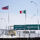 Бајден привремено затвара границу за илегалне мигранте из Мексика