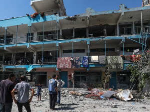 Газа: Убијено 40 људи у нападу Израела на школу у Нусеирату, четрнаесторо деце и девет жена; ИДФ: Више десетина бораца било у школи