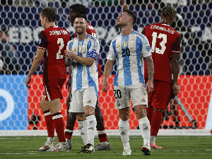 Фудбалери Аргентине победили Канаду и пласирали се у финале Купа Америке