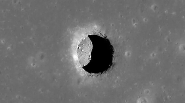 На Месецу први пут откривена пећина која би могла да буде склониште за људе