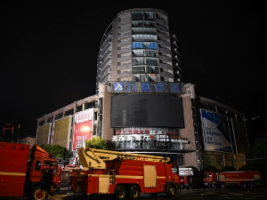 Кина, најмање 16 мртвих у пожару у тржном центру