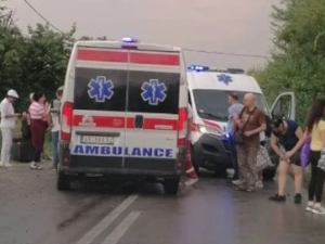 Ластин аутобус слетео с пута код Аранђеловца, 10 повређених