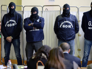 У Катанији ухапшено 25 особа због сумње да су припадници Коза ностре - пао регент клана