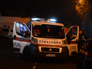 Две тешке саобраћајне несреће током ноћи, повређени превезени у Ургентни центар