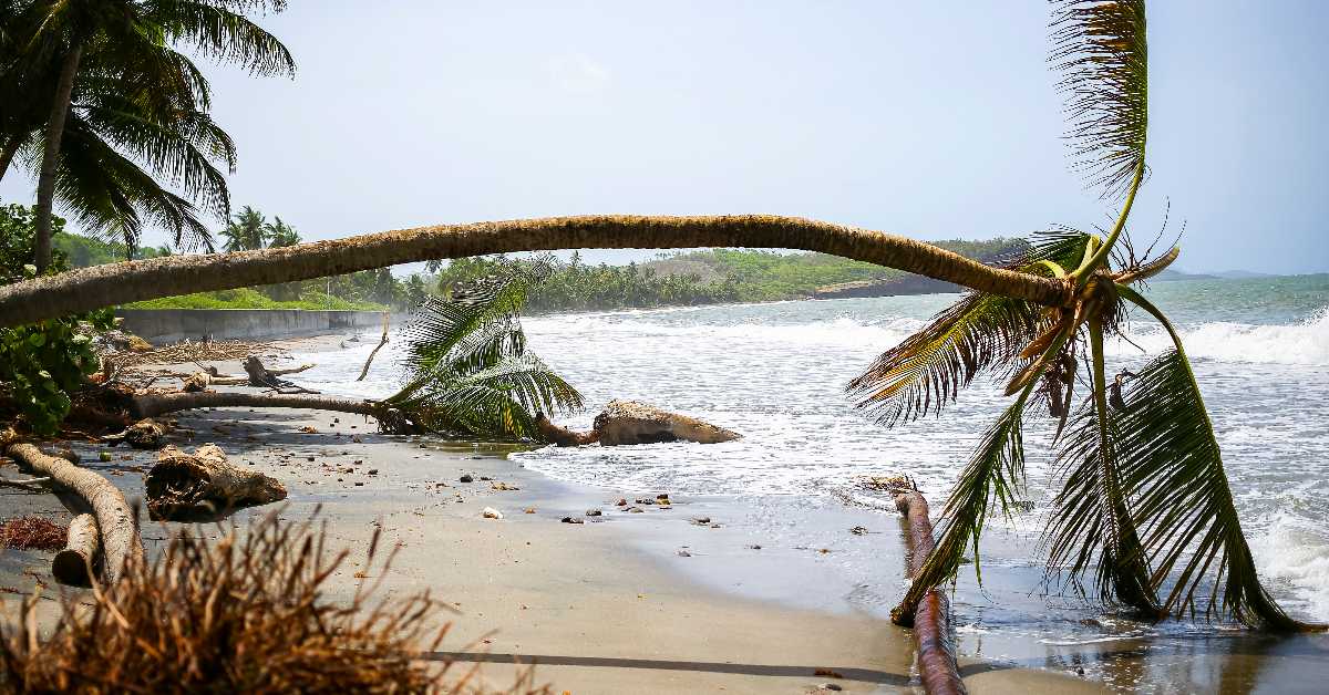 Ураган Берил стигао до Јамајке, Кајмани и Мексико се припремају за удар