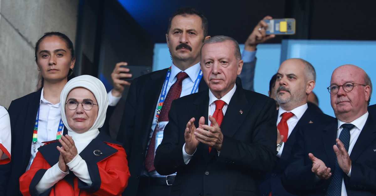  Ердоган на трибинама, "сиви вукови" свуда по Берлину