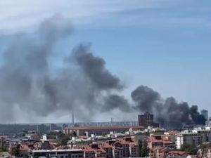 Локализован пожар на Врачару - горео кров зграде у изградњи