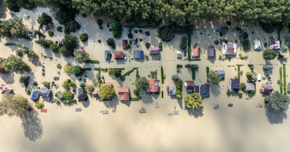 Врх поплавног таласа стигао у Мађарску, борба са високим водостајем у Чешкој и Пољској