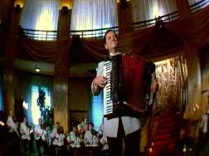 У гостима код два оркестра