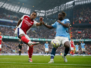 Стоунс као некад Агуеро, Сити се спасио пораза од Арсенала у последњем минуту