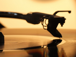 Игла на винилу - Gus Cahn