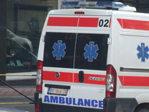 Радник пао са скеле у центру Београда, превезен на ВМА